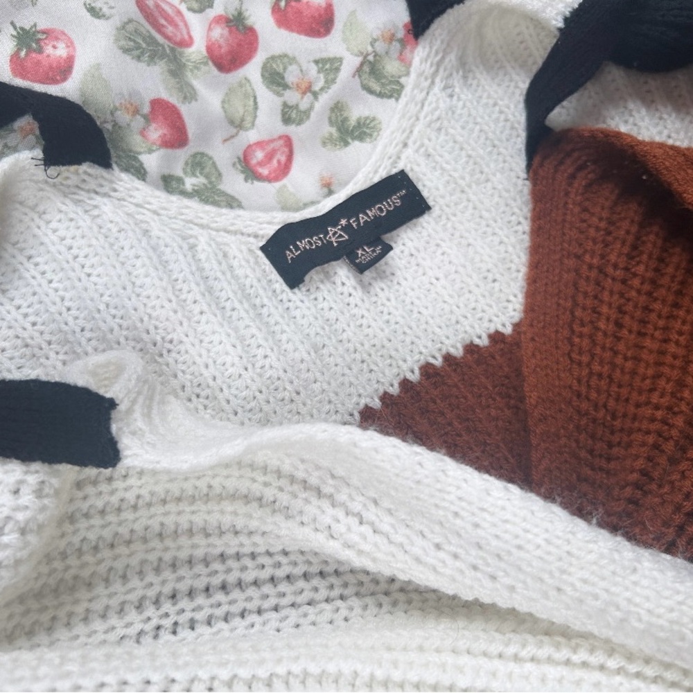 Almost Famous Women's White and Brown Knit Sweater